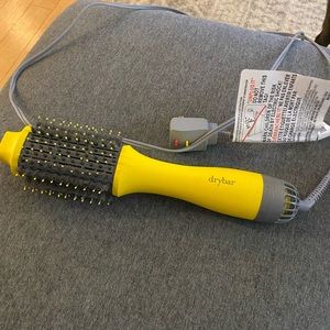 DryBar blowout brush